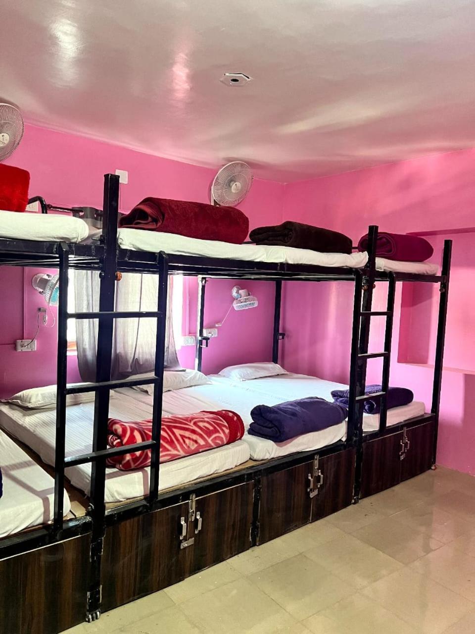 The Hostel Crown Udaipur Ngoại thất bức ảnh